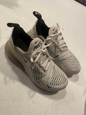 Nike Air Max 270 Women’s Sneakers in Light Beige with Black Accents